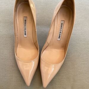 Manolo Blahnik Tan Patent Leather Stilettos